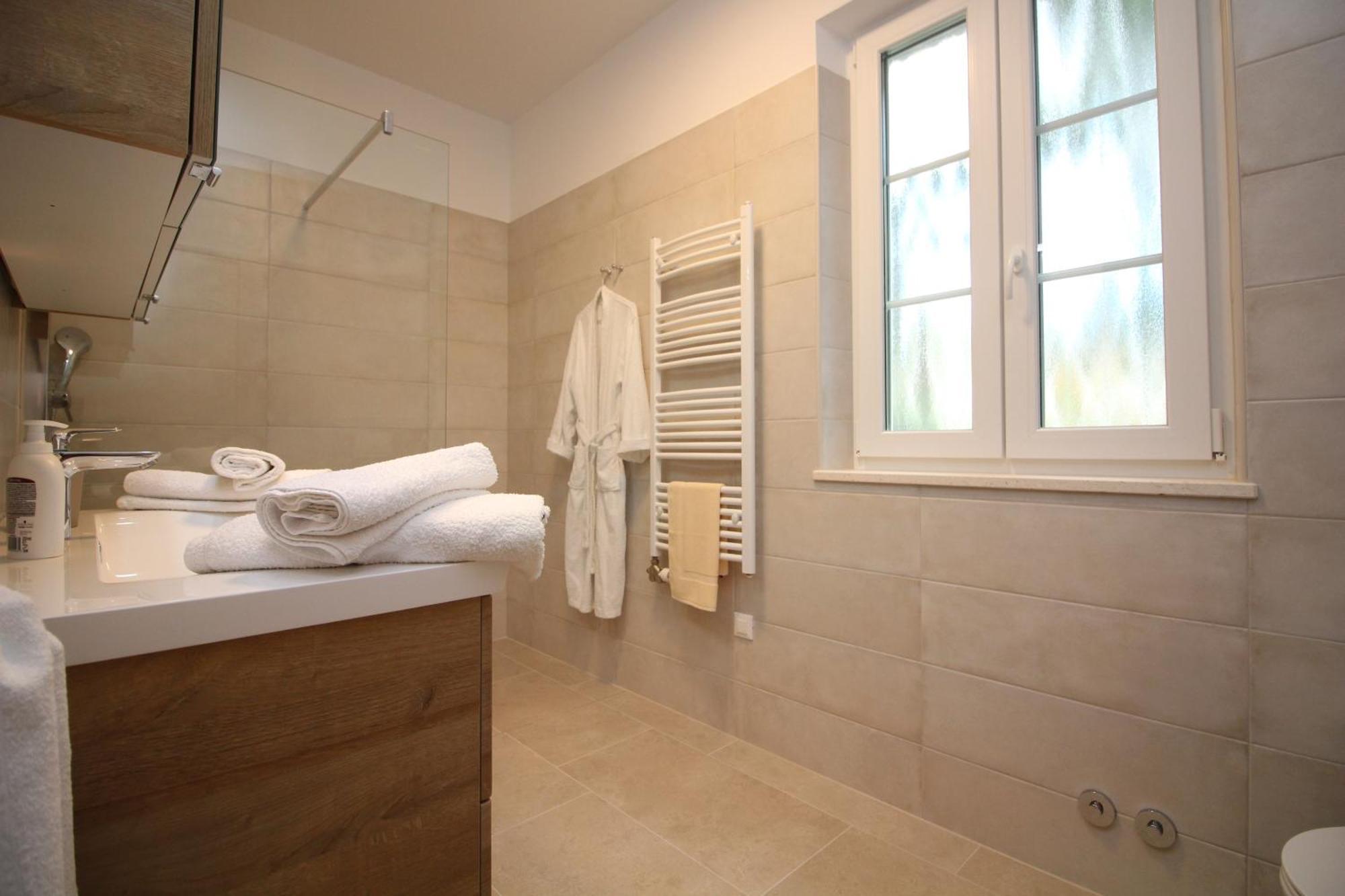 Kaštela Villa Beachfront Sea Palace מראה חיצוני תמונה