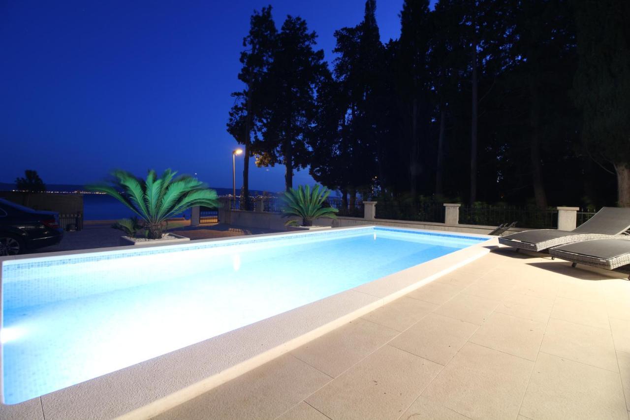 Kaštela Villa Beachfront Sea Palace מראה חיצוני תמונה