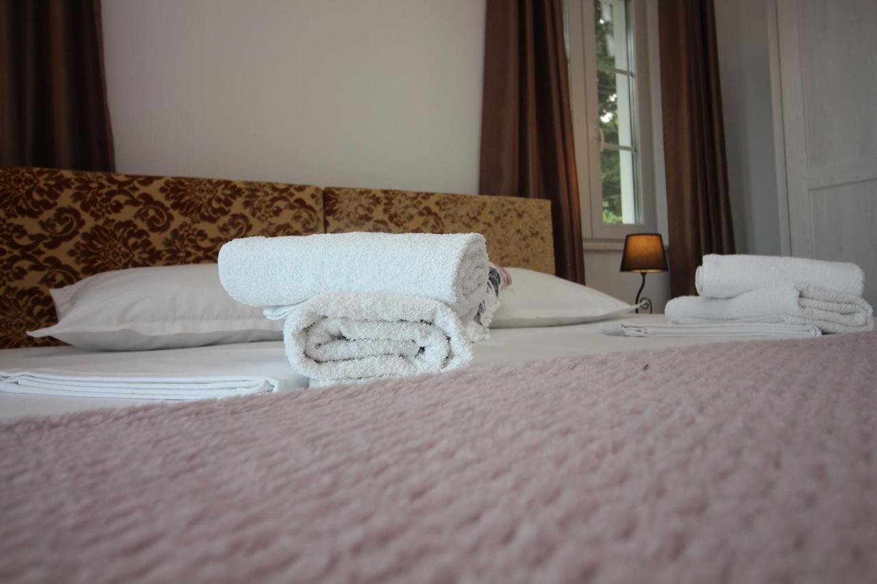 Kaštela Villa Beachfront Sea Palace מראה חיצוני תמונה