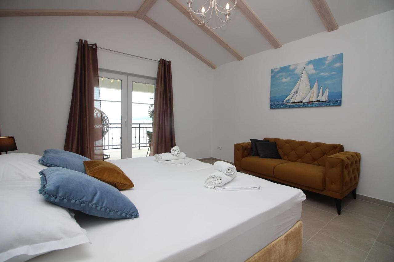 Kaštela Villa Beachfront Sea Palace מראה חיצוני תמונה