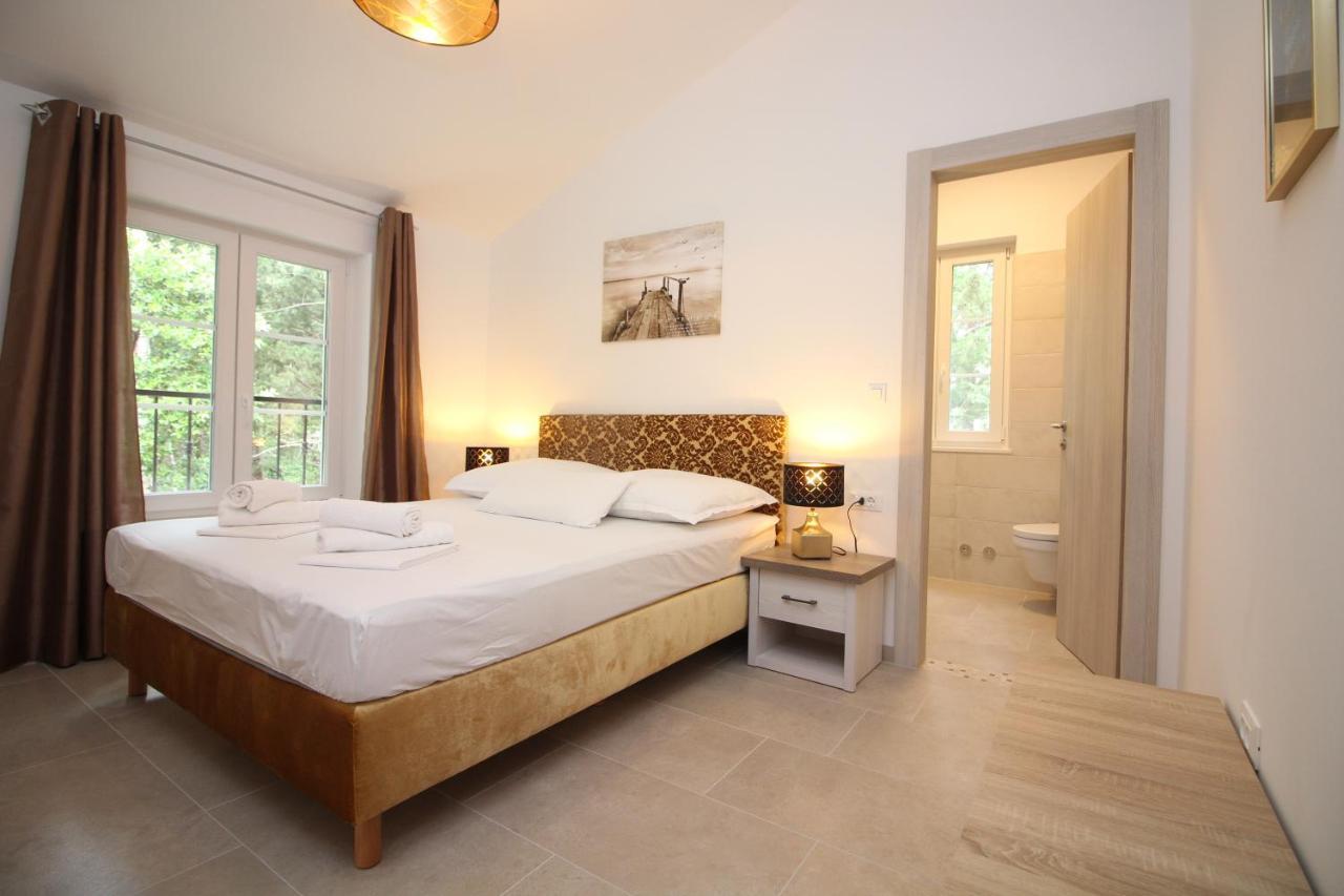 Kaštela Villa Beachfront Sea Palace מראה חיצוני תמונה