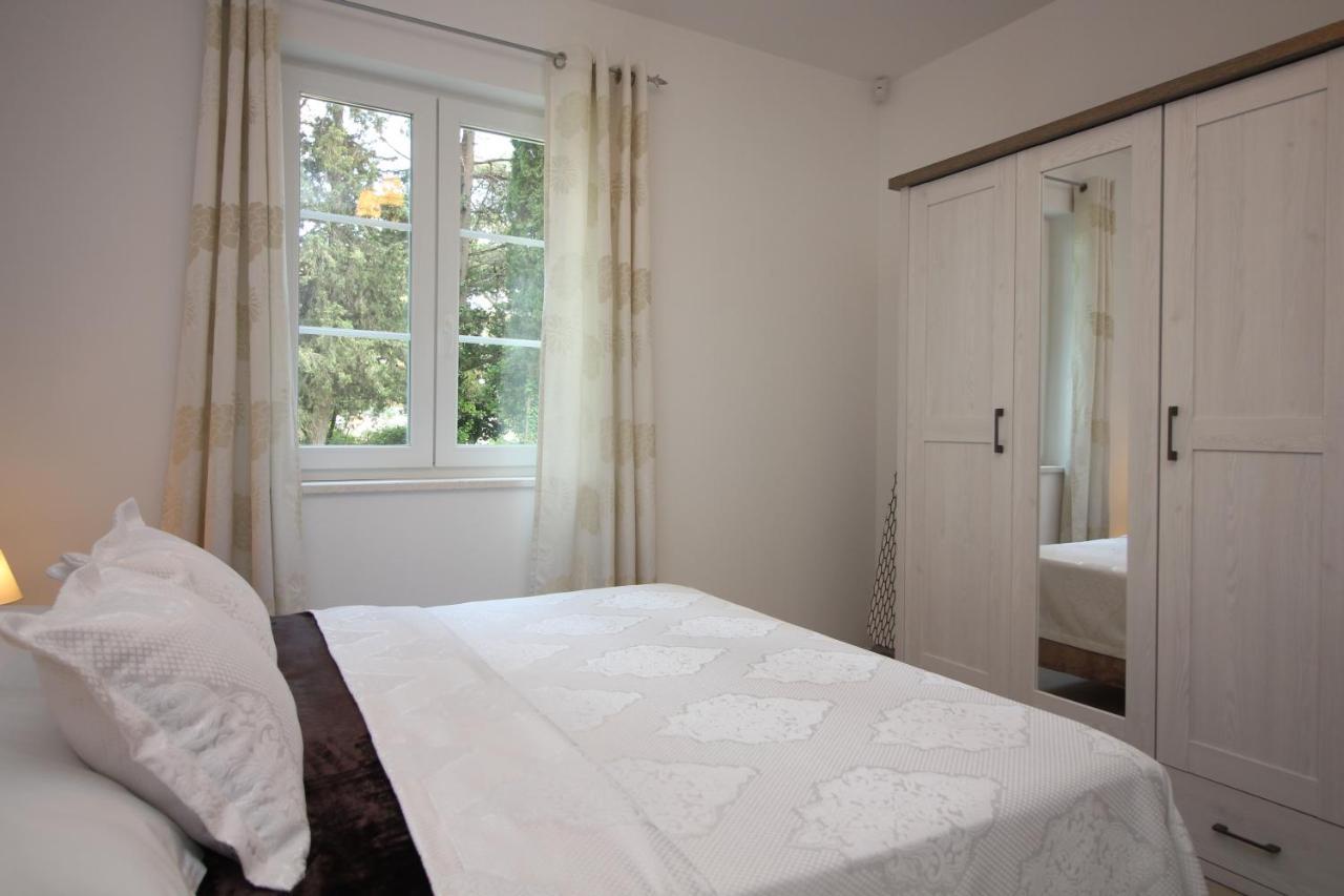 Kaštela Villa Beachfront Sea Palace מראה חיצוני תמונה
